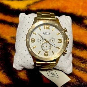 Fossil men’s watch brand new never worn gold color